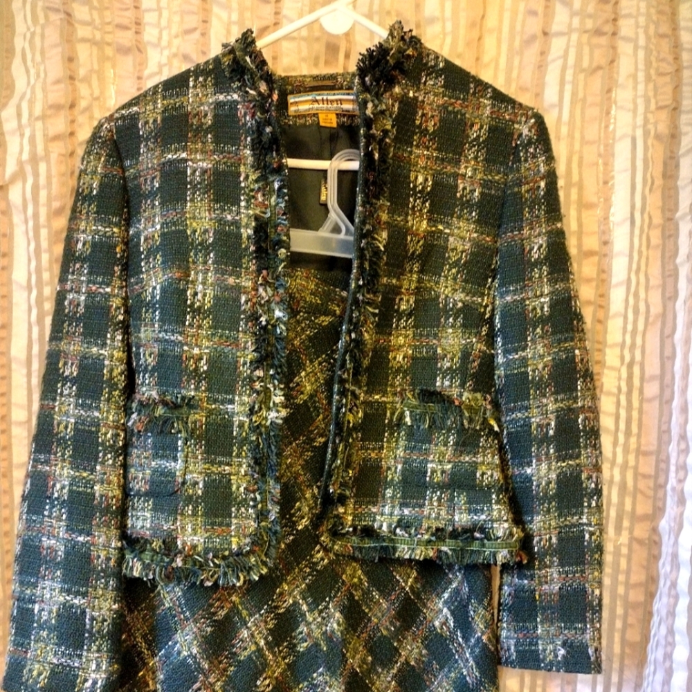 Allen by Allen Schwartz Skirt Suit